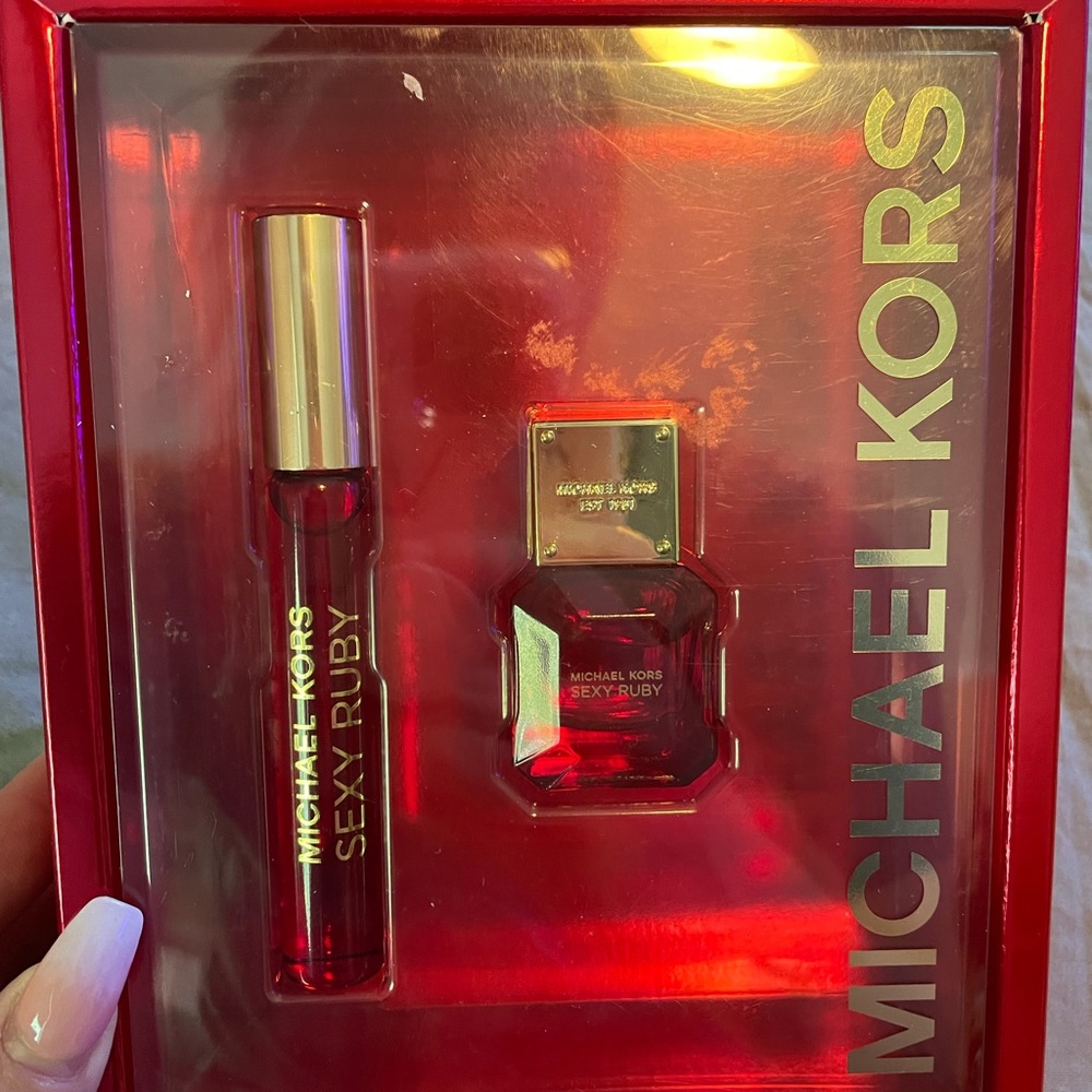 NWT Michael Kors Sexy Ruby Perfume